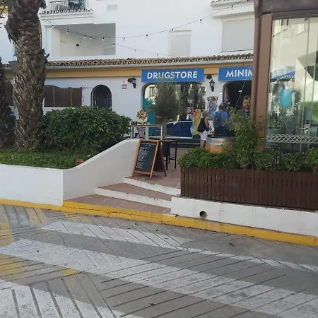 Apartment Beautiful Frontline Marbella